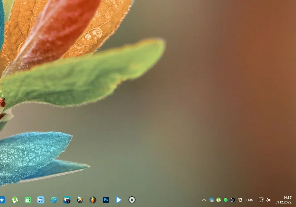 Прозрачная панель задач в Windows 11 - TranslucentTB 2022.1 Portable — изображение 1